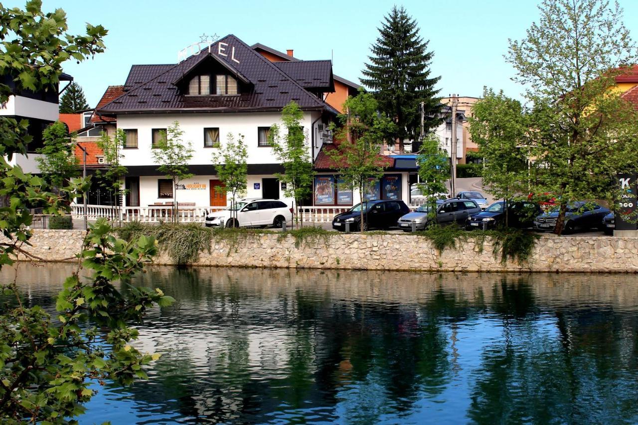 Holiday In Бихач Экстерьер фото